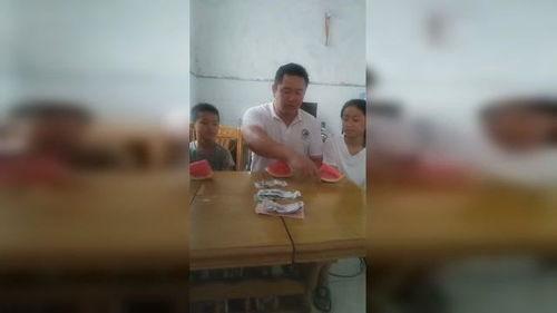 家长吃瓜比赛搞笑瞬间,欢乐瞬间笑翻天！