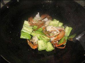 吃蟹可以吃凉瓜吗,秋季养生，吃蟹搭配凉瓜的完美组合