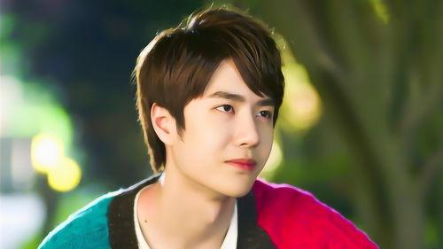 当下热门的明星,揭秘当下热门明星的星光之路