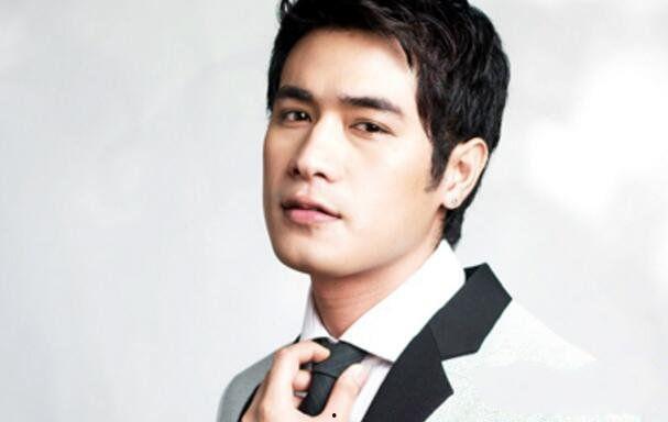 泰国明星chakrit,从演员到全能艺人，他的璀璨星途