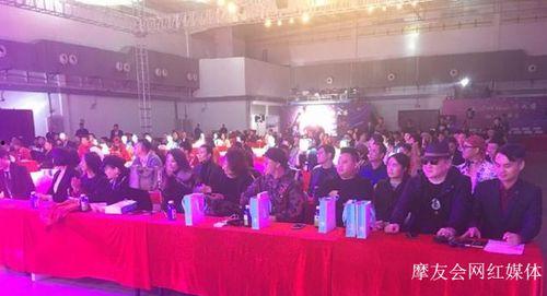 网红小伙新闻发布会,揭秘他的成名之路与未来规划